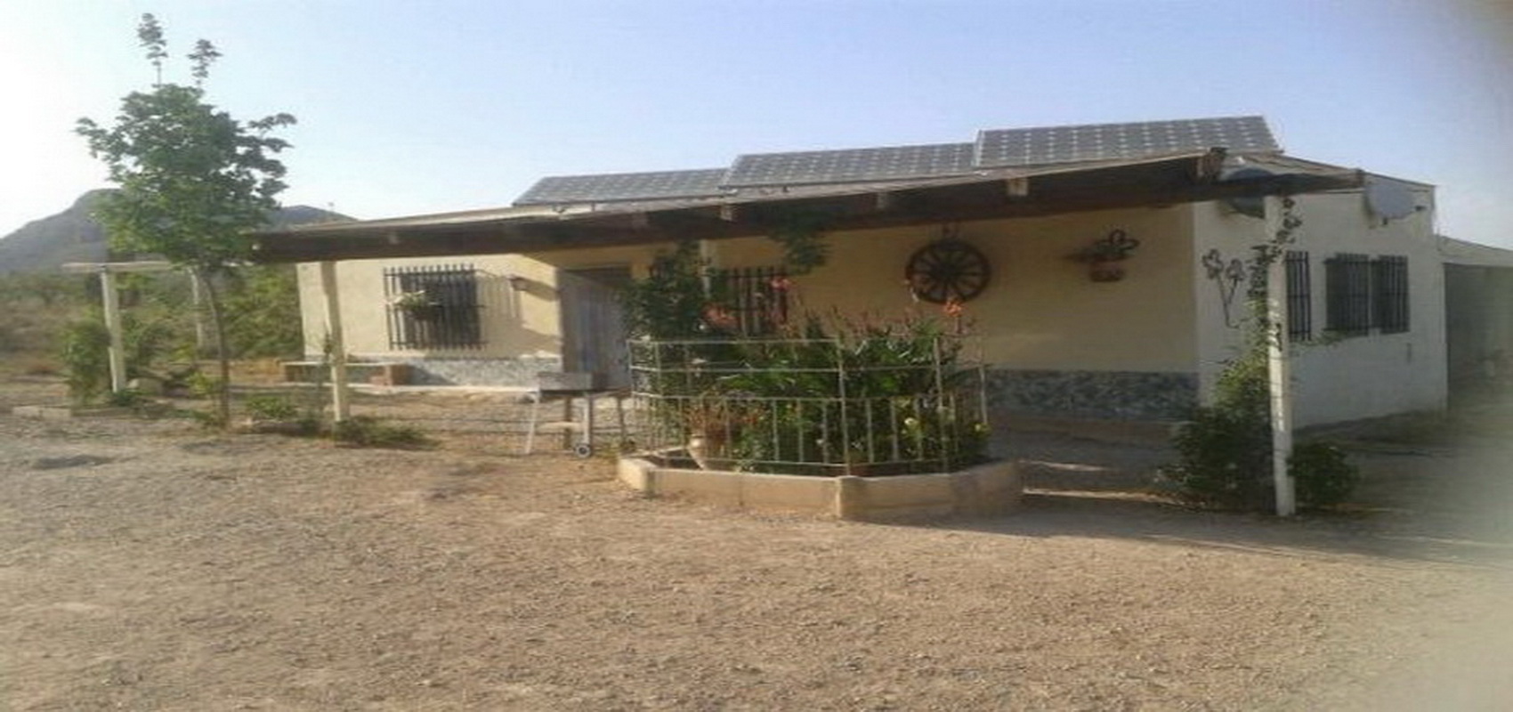 Komplettanlagen Solar für alleinstehende Gebäude wie Finka, etc.